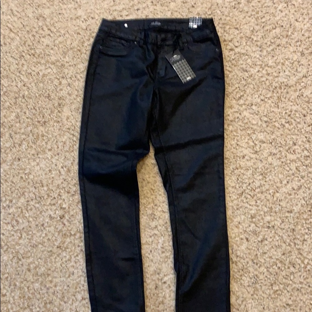 Black snake like skinny jean.